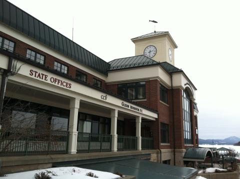 External image of Newport DMV Office building